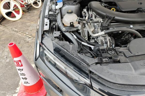 Ford Mondeo 2023, 12700 км, за 14708 USD - фото 23