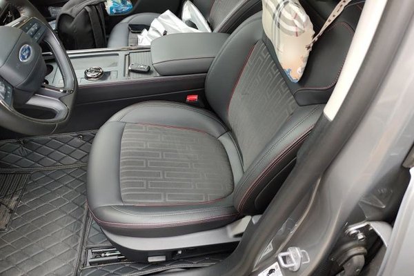 Ford Mondeo 2023, 12700 км, за 14708 USD - фото 15