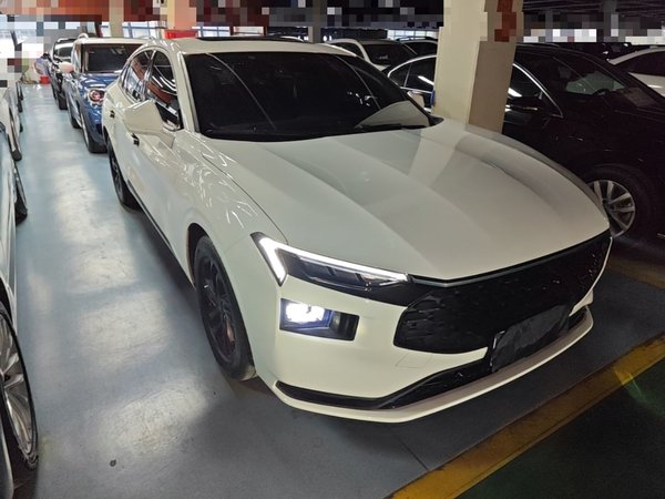Ford Mondeo 2025, 17600 км, за 17580 USD - фото 7