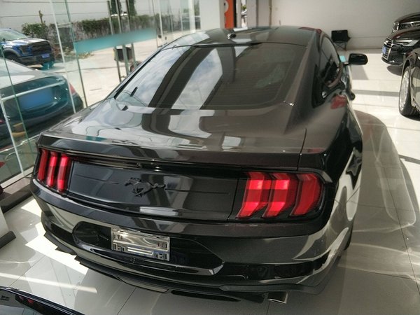 Ford Mustang 2019, 63400 км, за 24136 USD