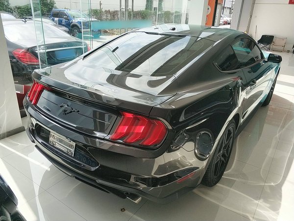 Ford Mustang 2019, 63400 км, за 24136 USD - фото 6