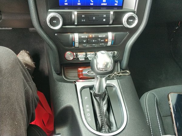 Ford Mustang 2019, 63400 км, за 24136 USD - фото 13