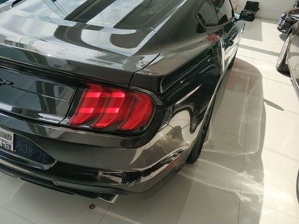 Ford Mustang 2019, 63400 км, за 24136 USD - фото 7