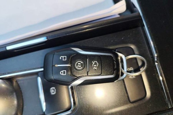 Ford Taurus 2015, 85800 км, за 7832 USD - фото 20