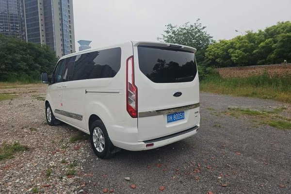 Ford Tourneo Custom 2020, 56800 км, за 17661 USD - фото 6