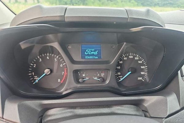 Ford Tourneo Custom 2020, 56800 км, за 17661 USD - фото 8