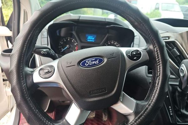 Ford Tourneo Custom 2020, 56800 км, за 17661 USD - фото 7