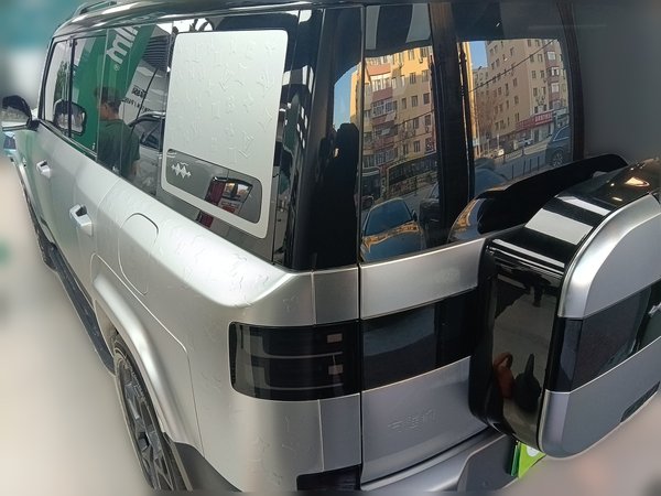 Formula Leopard Tai 7 2025, 4699 км, за 32588 USD