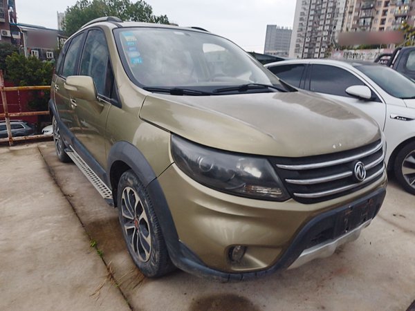 FORTHING Joyear X5 2015 1.6L Manual Luxury Model, 2015 года