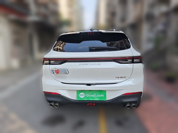 Forthing T5 2021, 10200 км, за 8281 USD