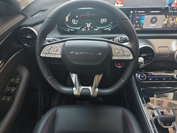 Forthing T5 2021, 10200 км, за 8281 USD - фото 11