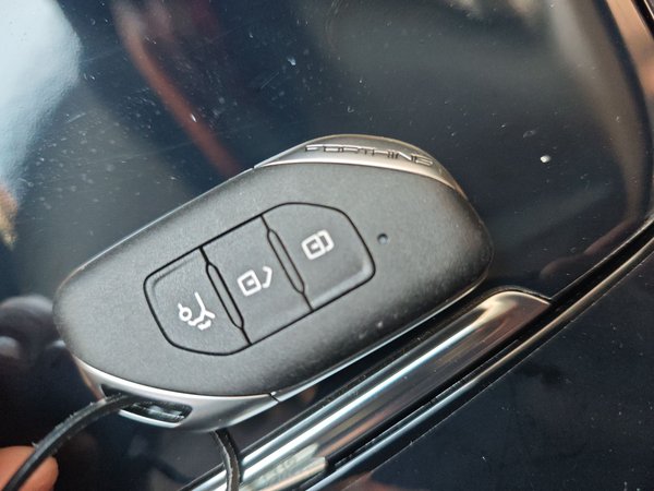 Forthing T5 2021, 10200 км, за 8281 USD - фото 9