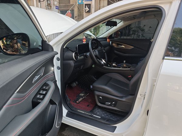 Forthing T5 2021, 10200 км, за 8281 USD - фото 17