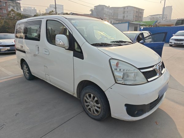 GAC Gonow Starry 2013 1.5L Seven-Seater Luxury Model, 2013 года