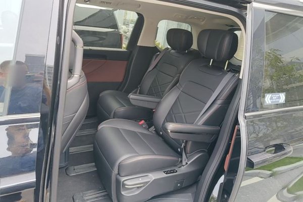 GAC Trumpchi E8 New Energy 2024, 10200 км, за 27461 USD - фото 20