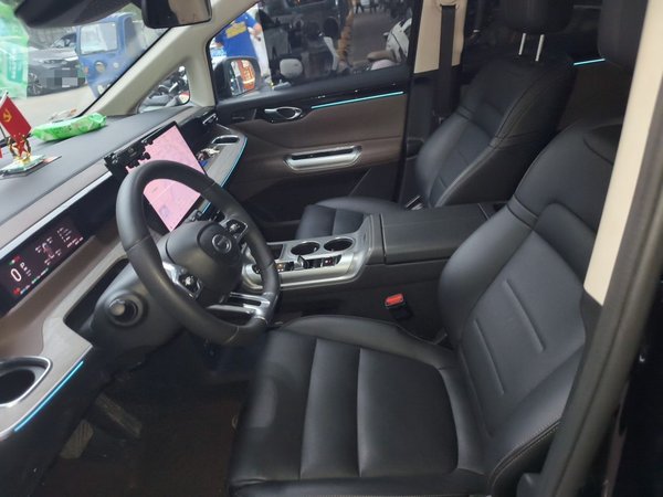 GAC Trumpchi E8 New Energy 2024, 35400 км, за 22537 USD - фото 16