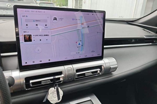 GAC Trumpchi EMKOO 2022, 27000 км, за 12265 USD - фото 13