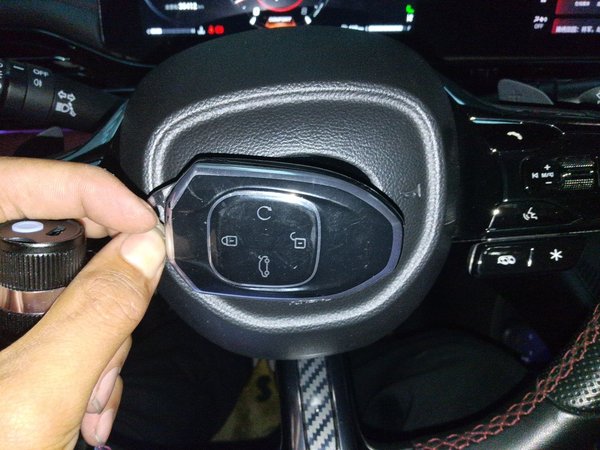 GAC Trumpchi EMPOW 2021, 35400 км, за 8972 USD - фото 9