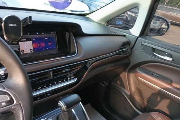 GAC Trumpchi M6 2019, 111000 км, за 9625 USD - фото 12