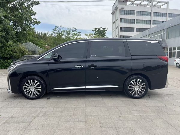 GAC Trumpchi M8 2021, 57900 км, за 17738 USD