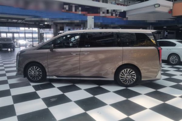 GAC Trumpchi M8 2023, 34800 км, за 26625 USD - фото 8