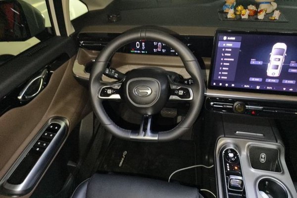GAC Trumpchi Trumpchi E8 2024, 13500 км, за 20658 USD - фото 16