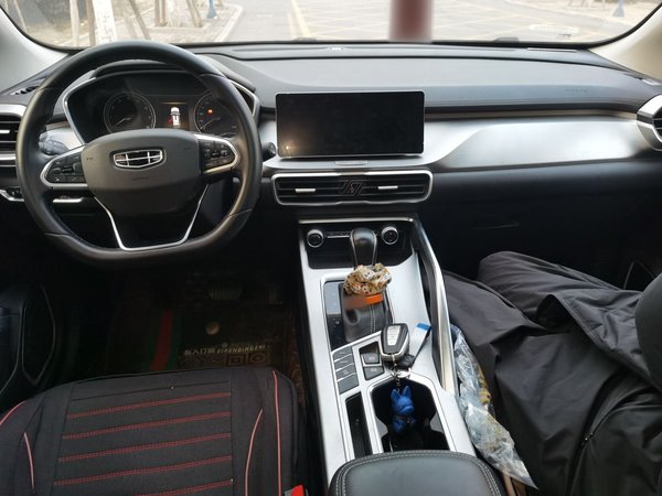 Geely Coolray 2020, 40800 км, за 7858 USD - фото 10