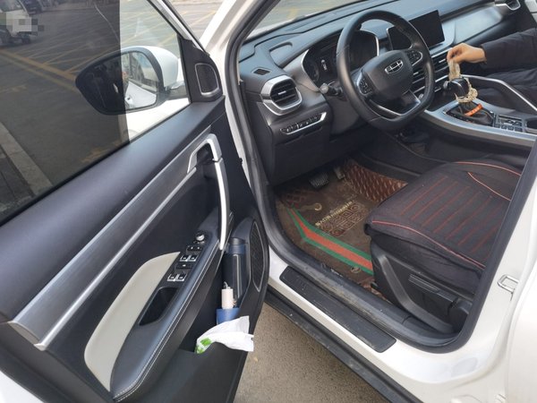 Geely Coolray 2020, 40800 км, за 7858 USD - фото 17