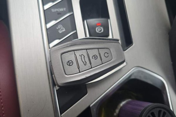 Geely Auto Coolray 2020, 68000 км, за 6584 USD - фото 17
