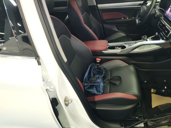 Geely Coolray 2021, 27100 км, за 9511 USD - фото 24