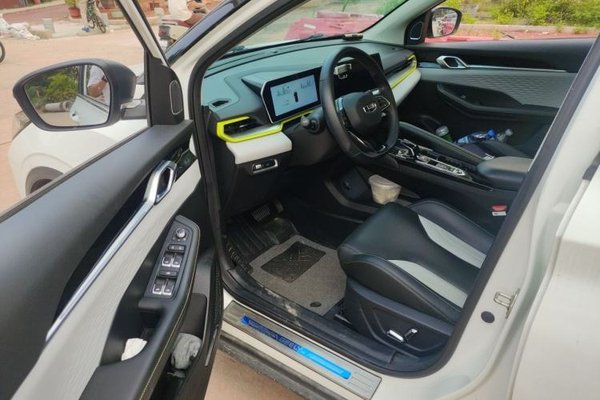 Geely Auto Coolray 2022, 27599 км, за 11233 USD - фото 17