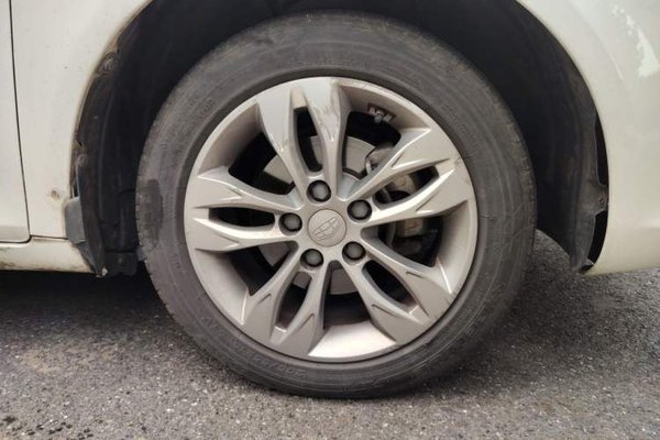 Geely Auto Emgrand 2016, 76000 км, за 2539 USD - фото 8
