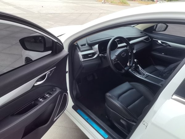 Geely Auto Emgrand 2018, 53500 км, за 5866 USD - фото 19