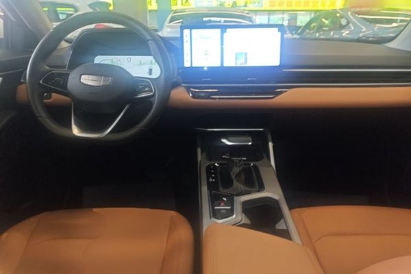 Geely Auto Emgrand 2025, 2700 км, за 10335 USD - фото 13