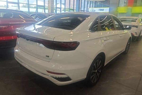 Geely Auto Emgrand 2025, 2700 км, за 10335 USD - фото 6