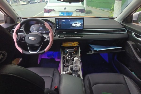 Geely Auto Emgrand 2025, 9300 км, за 8183 USD - фото 10
