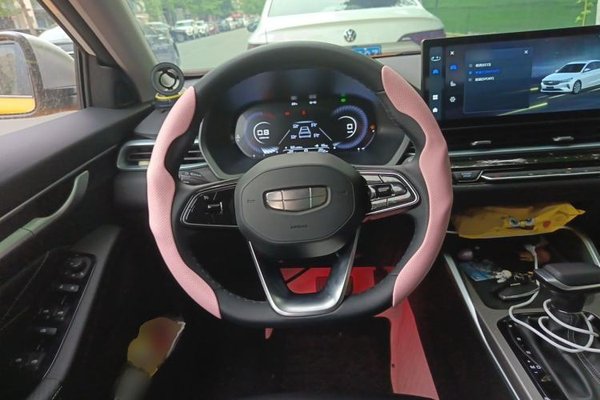 Geely Auto Emgrand 2025, 9300 км, за 8183 USD - фото 11