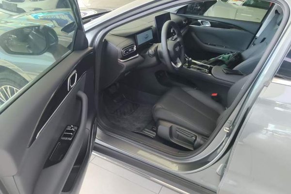 Geely Auto Emgrand 2026, 3000 км, за 11356 USD - фото 27