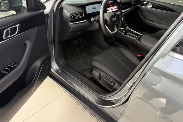 Geely Auto Emgrand 2026, 3000 км, за 11356 USD - фото 26