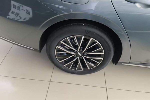 Geely Auto Emgrand 2026, 3000 км, за 11356 USD - фото 11