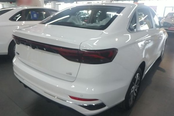 Geely Auto Emgrand 2026, 100 км, за 10958 USD - фото 6