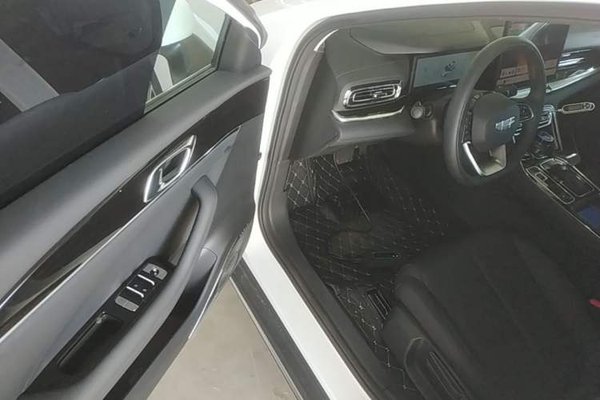 Geely Auto Emgrand 2026, 2600 км, за 11017 USD - фото 19