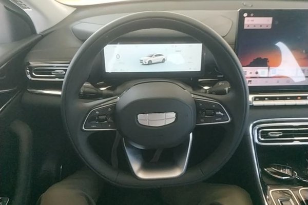 Geely Auto Emgrand 2026, 2600 км, за 11017 USD - фото 14