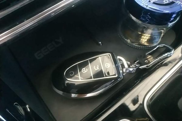 Geely Auto Emgrand 2026, 2600 км, за 11017 USD - фото 12