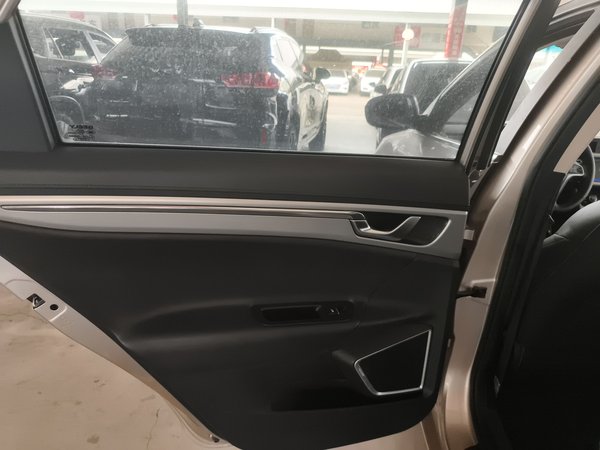 Geely Emgrand GL 2017, 72200 км, за 4255 USD - фото 26