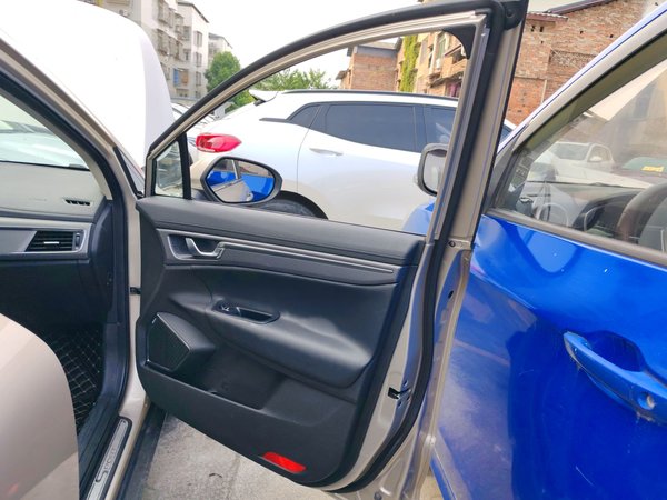 Geely Emgrand GS 2016, 134200 км, за 3886 USD - фото 23