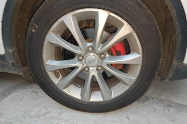 Geely Auto Emgrand GS 2016, 114100 км, за 2821 USD - фото 8