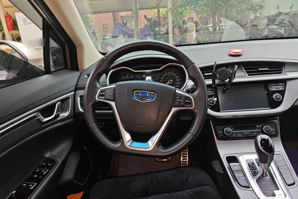 Geely Auto Emgrand GS 2016, 59800 км, за 3806 USD - фото 14