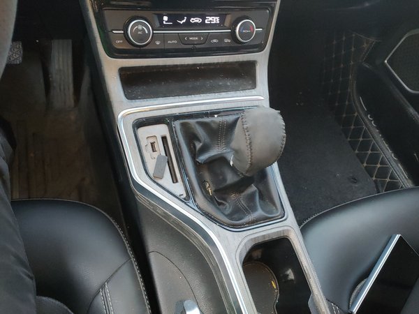 Geely Emgrand GS 2018, 49000 км, за 4966 USD - фото 17