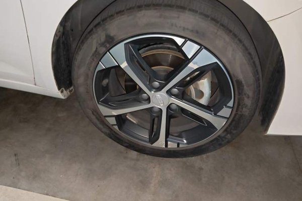 Geely Auto Emgrand L 2022, 45900 км, за 8091 USD